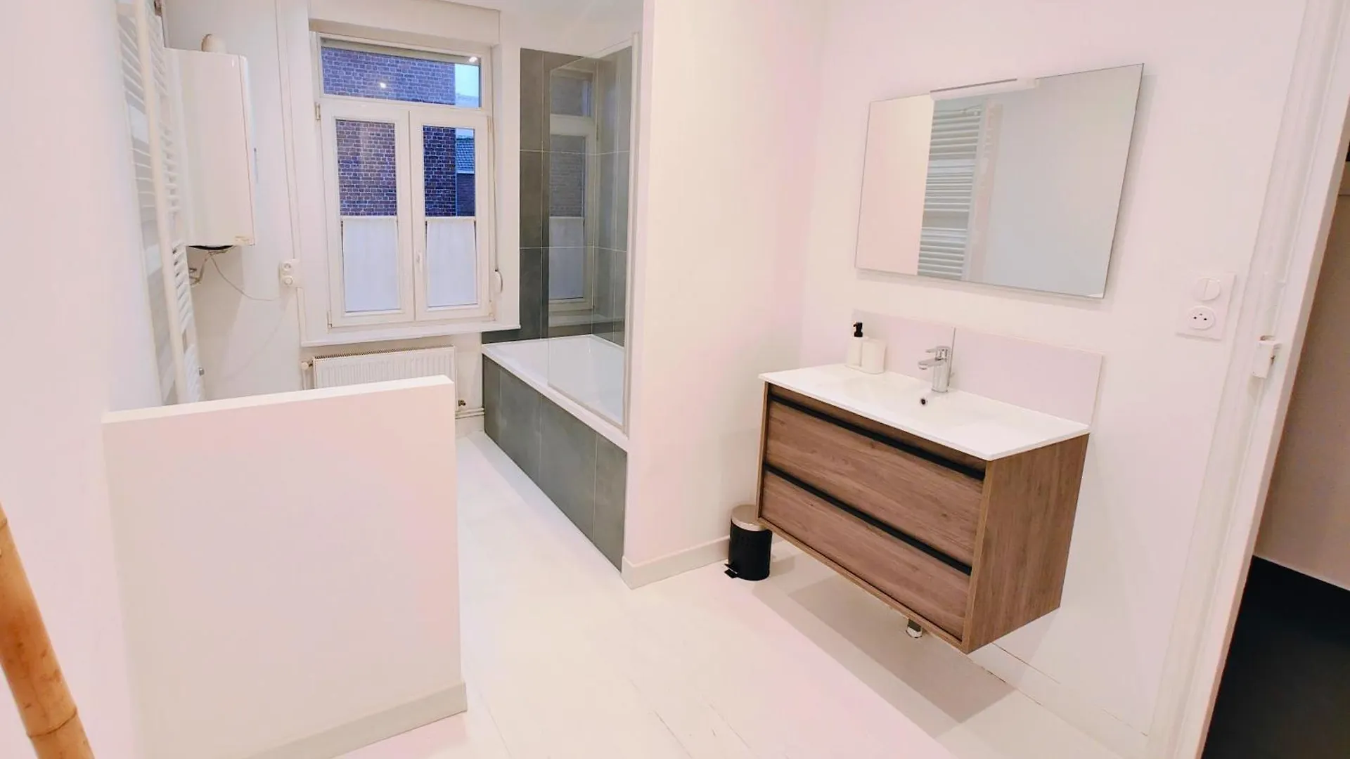 Maison Familiale Avec Terrasse Pour 7 Personnes Lambersart بيت للعطل