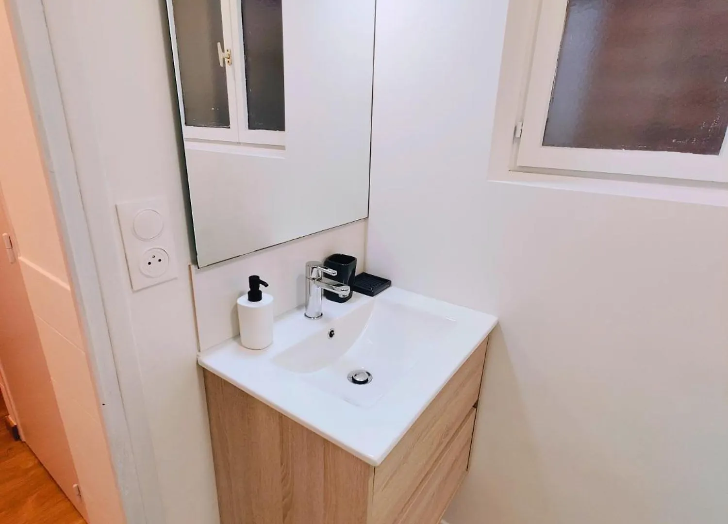 Holiday home Maison Familiale Avec Terrasse Pour 7 Personnes Lambersart France